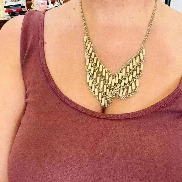 Brass color necklace - Picture 2 of 5